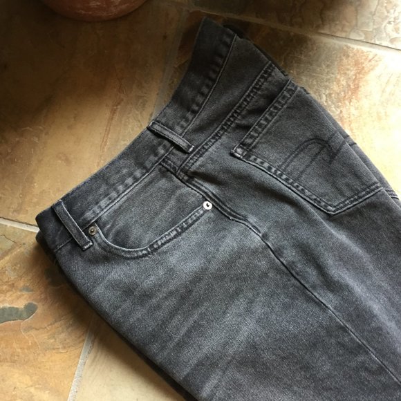 AEO High-Waist Button-Front Jeans (like NEW) - Picture 8 of 16